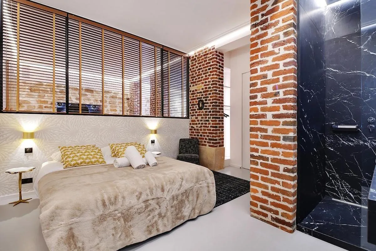 פריז Le Marais Luxury & Trendy Apartment
